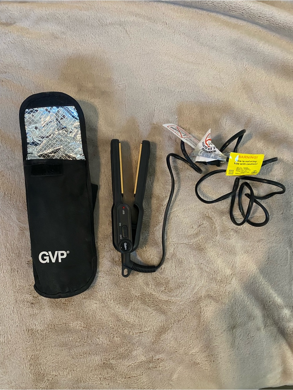 GVP mini travel hair straightener tool with case